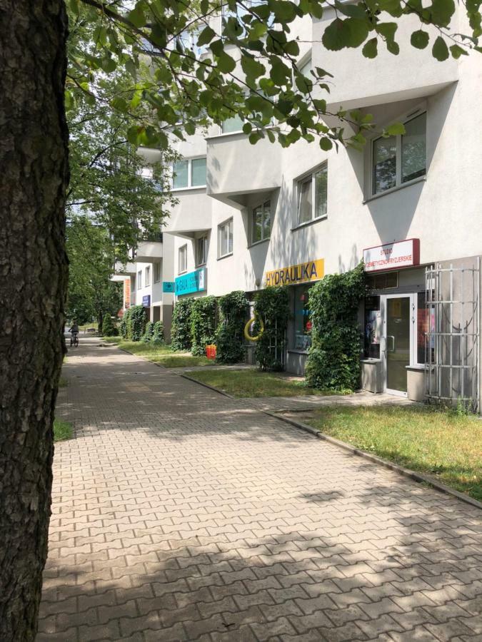 Apartament 69 Metro Appartamento Varsavia Esterno foto