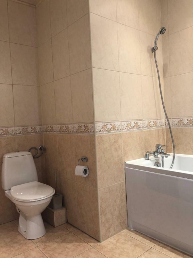Apartament 69 Metro Appartamento Varsavia Esterno foto