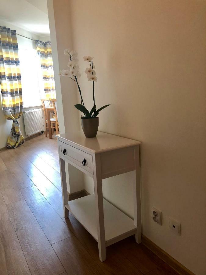 Apartament 69 Metro Appartamento Varsavia Esterno foto