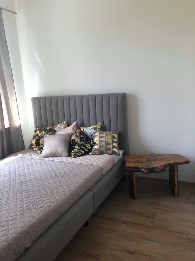 Apartament 69 Metro Appartamento Varsavia Esterno foto