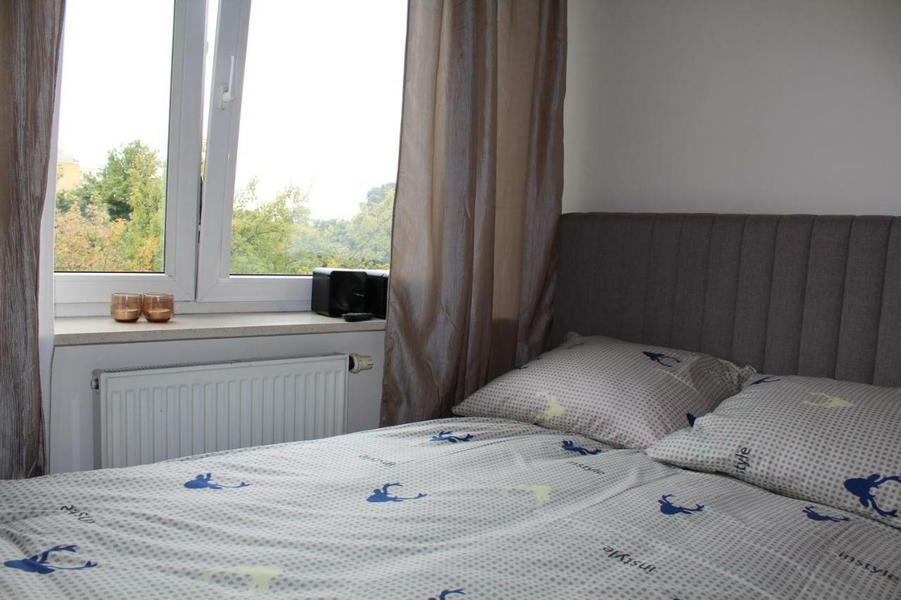 Apartament 69 Metro Appartamento Varsavia Esterno foto